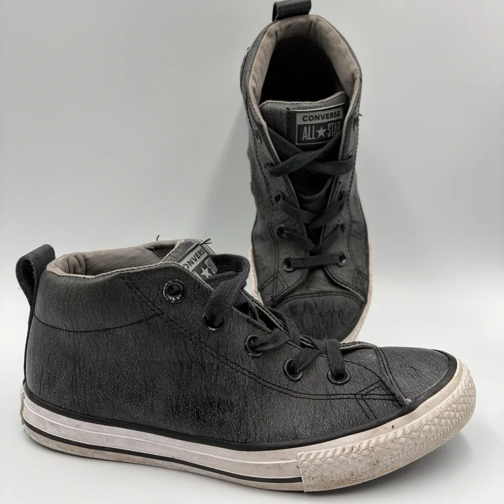 Converse Boys Sneakers All‎ Star  Black High-Top Leather Size 2.5